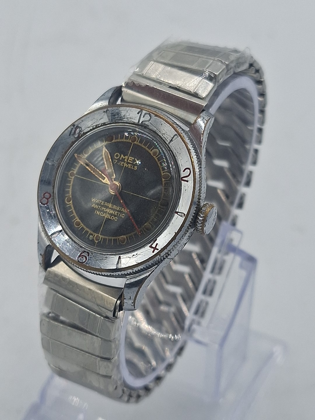 Omex 17J In Cabloc Water Resistatnt Antimagnetic Wristwatch