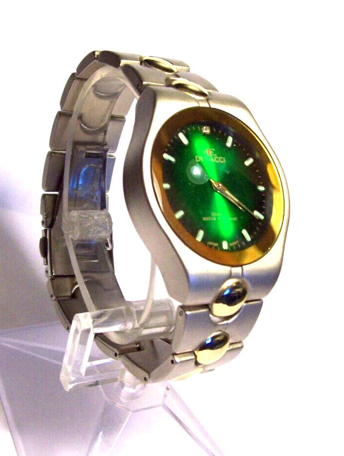 Denacci Mens Watch Vintage 90’s w/Push Button Deploy Minty Looks Runs Great NICE