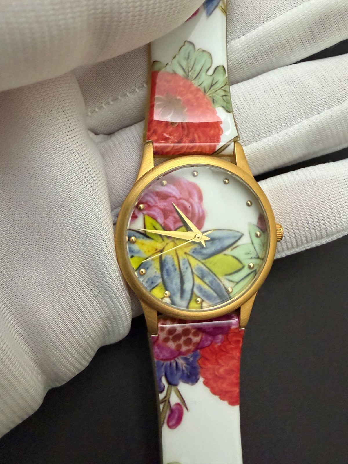 MMA Metropolitan Museum of Art Floral Print Watch Gold Tone New in Box