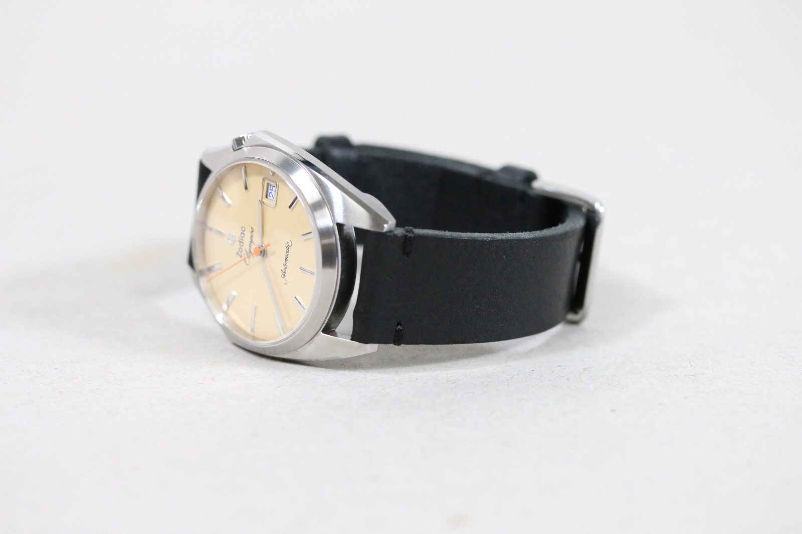 Zodiac Olympos Automatic Men’s Watch Champagne Dial Leather Band ZO9702