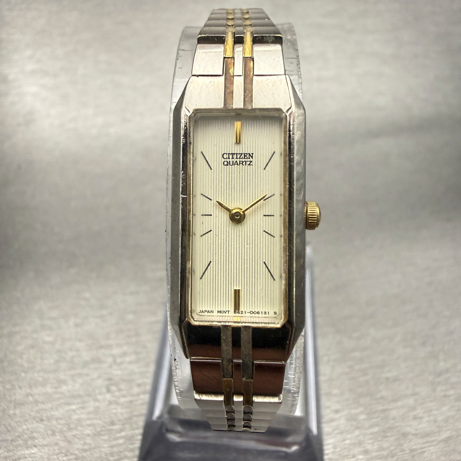 Citizen Watch Women 13mm Cream Dial Two Tone Rectangle 5421-891484 New Battery