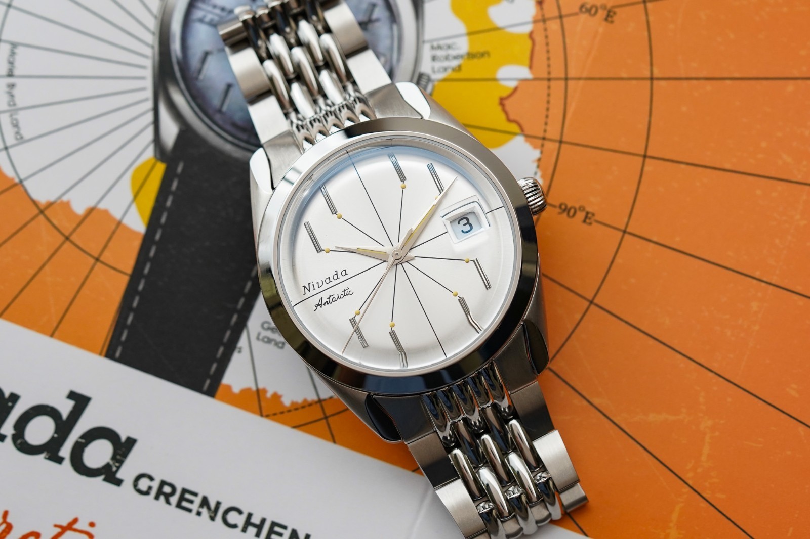 Nivada Grenchen Antarctic Spider Silver Dial 32023A04 Men’s Steel Watch