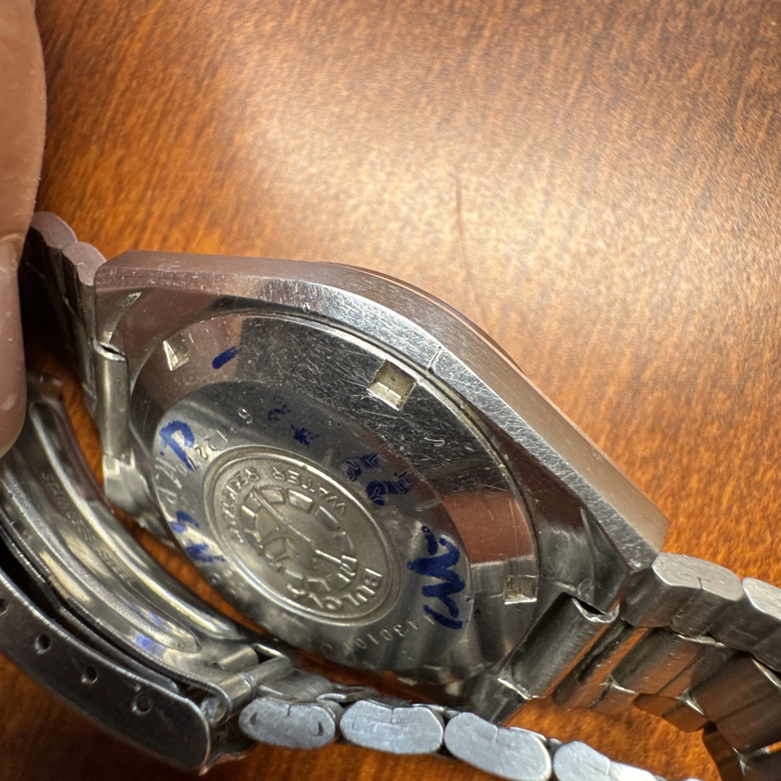 RARE BULOVA men’s automatic watch day/date Philippines Corp Gift 1979 RUNS AS IS