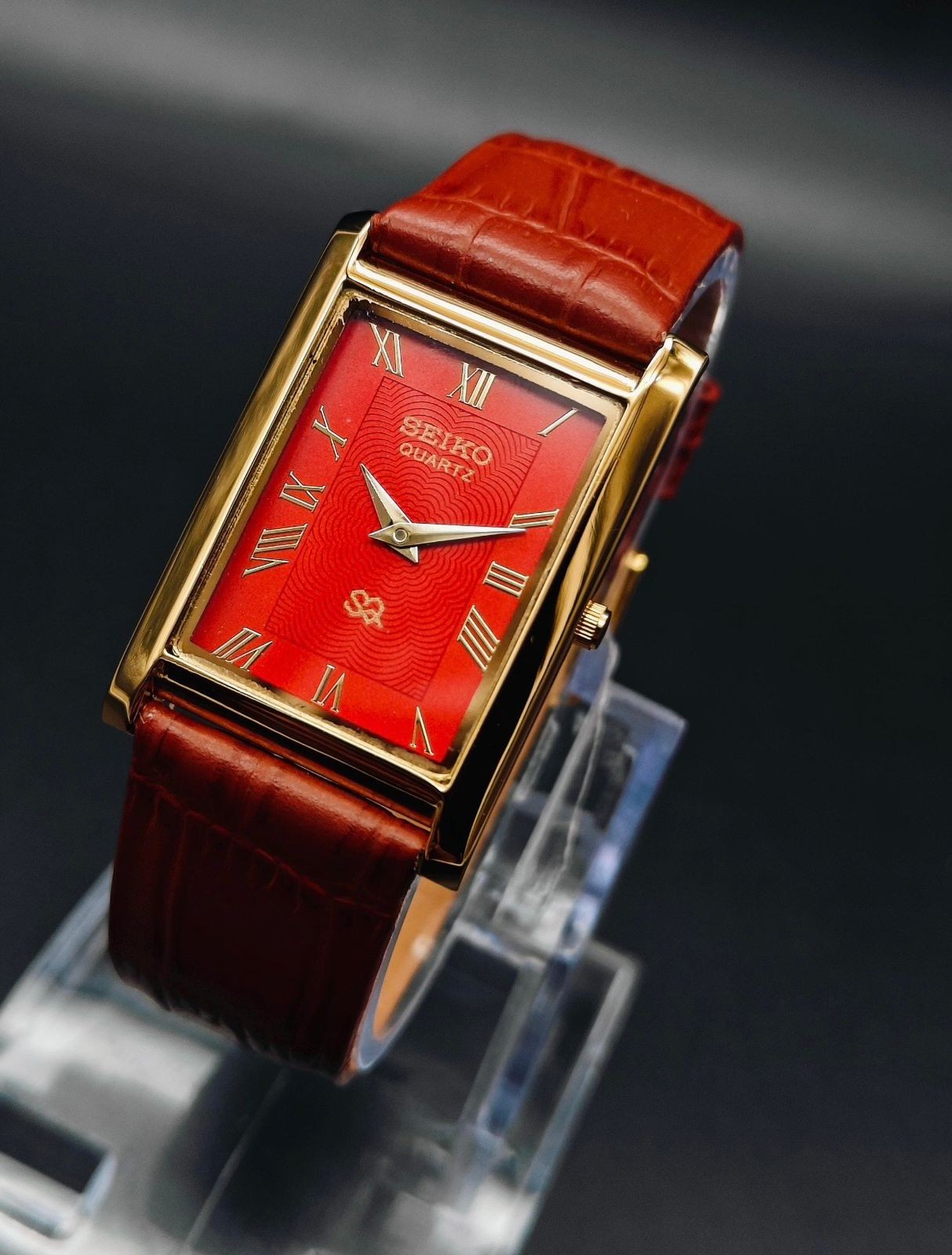 Rare Vintage Seiko Slim Quartz Men’s Wrist Watch