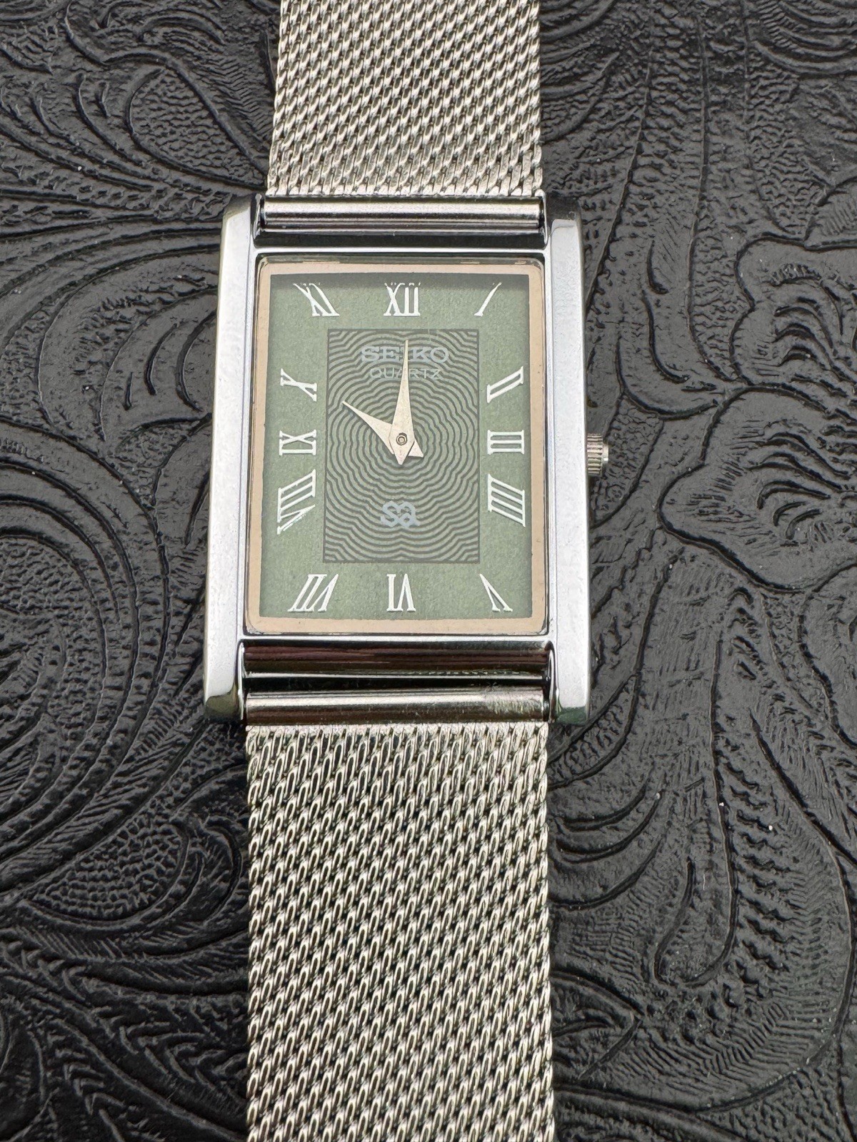 GREEN WITH SILVER CASE Vintage Seiko Slim Quartz Men’s Wrist Watch