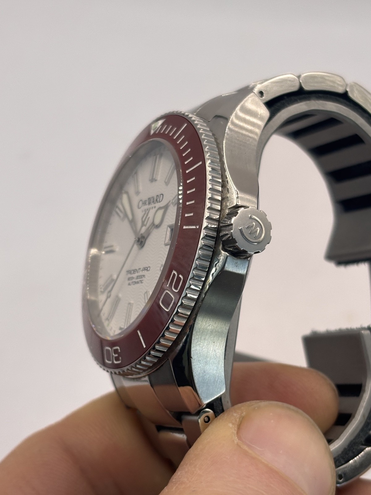 Christopher Ward C60 Trident Mk2 Pro 600 Red/White 43mm Auto (06/2015) WH1733A