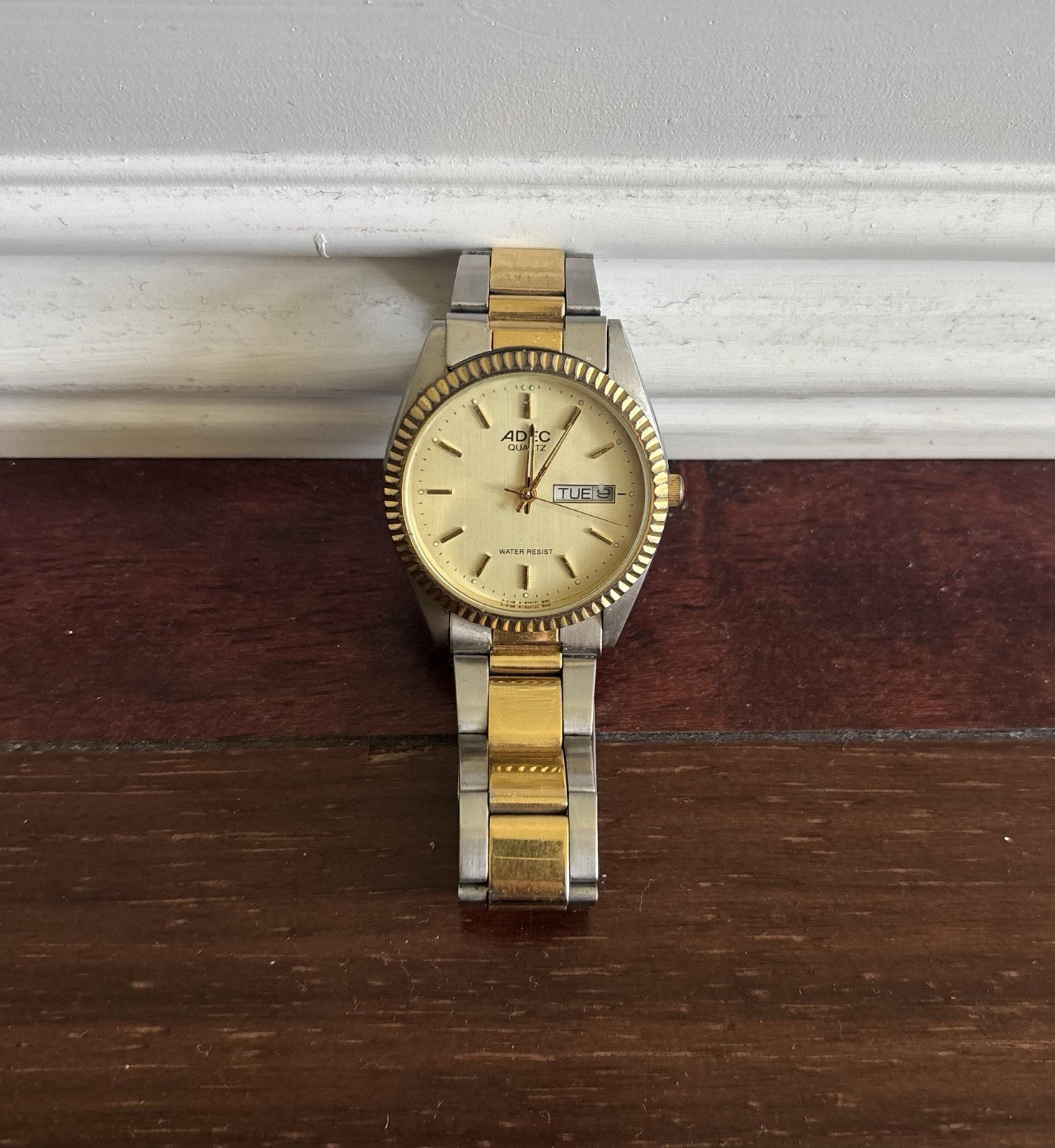 ADEC Unisex Vintage Japanese Quartz Watch
