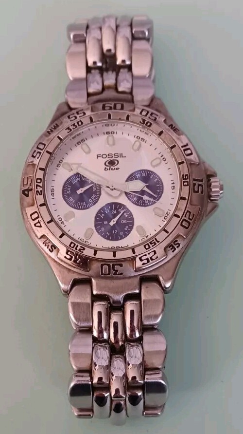 MEN’S FOSSIL BLUE BQ-8775 WATCH 100 METERS/330 FEET WATER RESISTANT NEW BATTERY