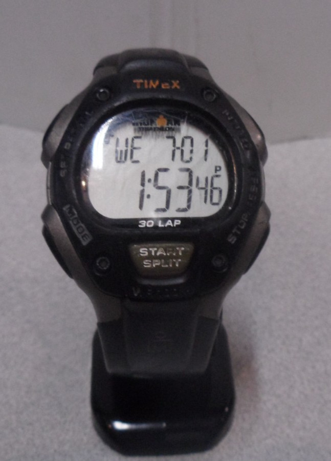 Timex Unisex T5E961 Ironman Classic 30 Mid-Size Black/Gray Resin Strap Watch