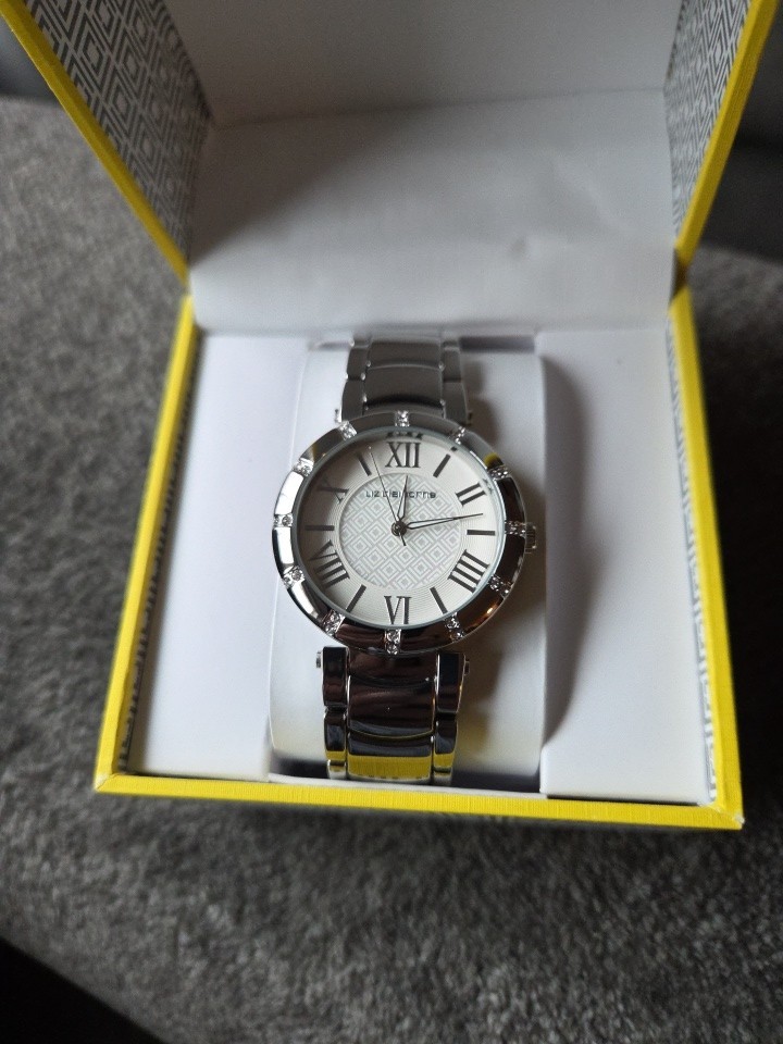Liz Claiborne LC1196 Women’s Quartz Silver Bracelet Watch Roman Dial 30m Box
