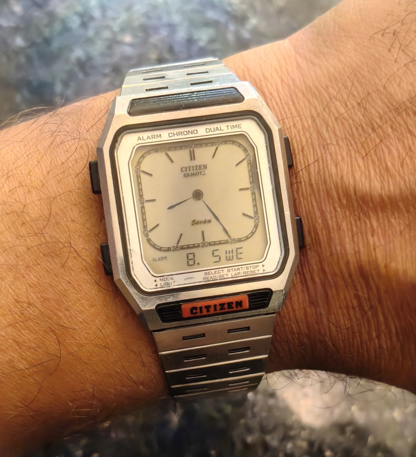 1981 Vintage Citizen ST-1037 Digital Alarm Chrono 9560-083288 Ana Digi