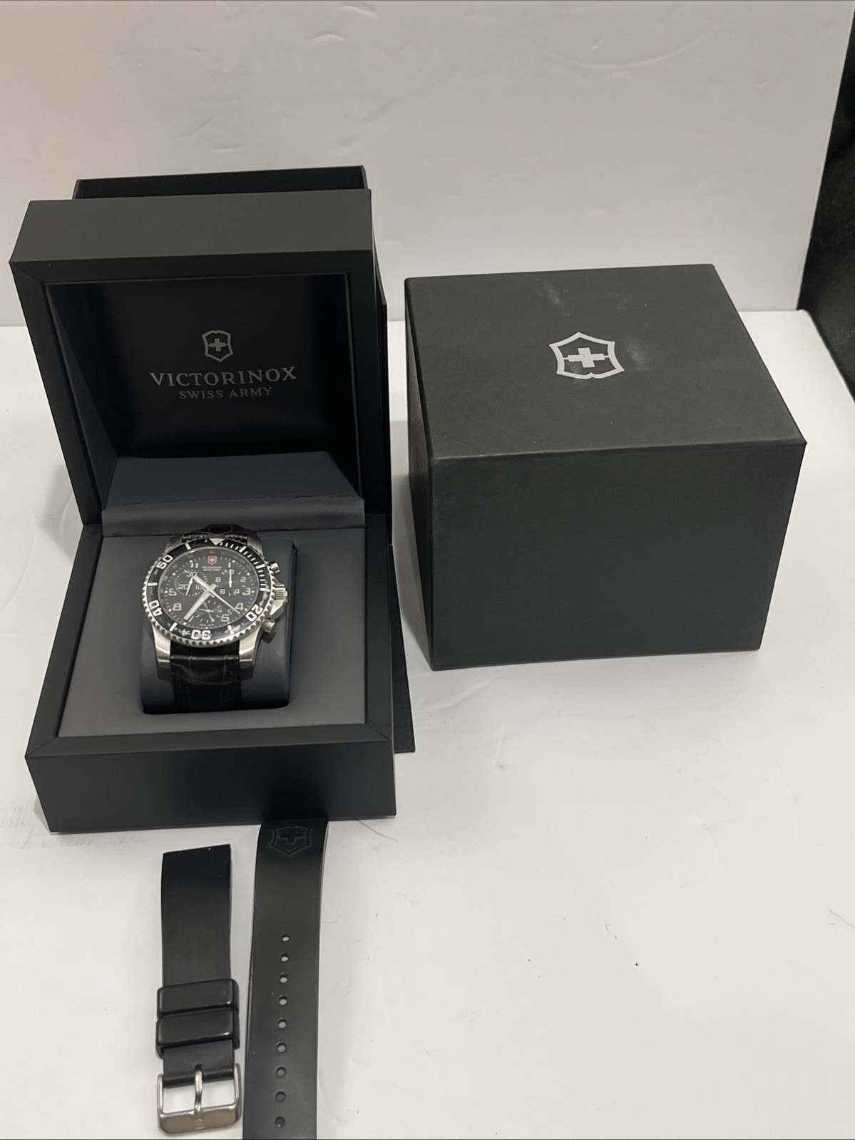 Victorinox Maverick II Swiss Army 24143 Chtonograph Men Watch W/New Battery!