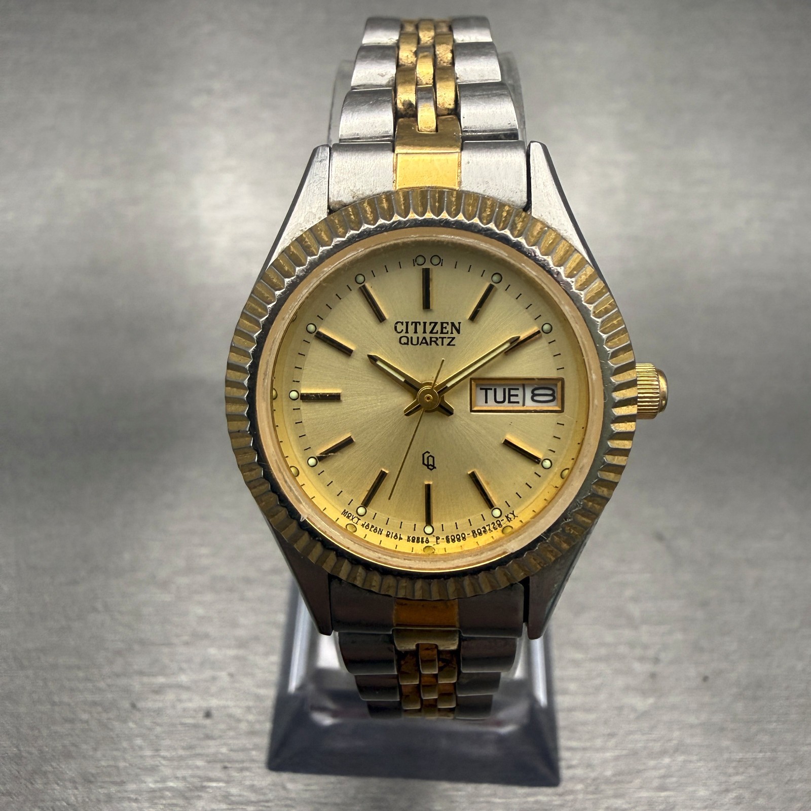Citizen CQ Watch Women 25mm Champagne Dial Two Tone Daydate 6000-R00413 New Batt
