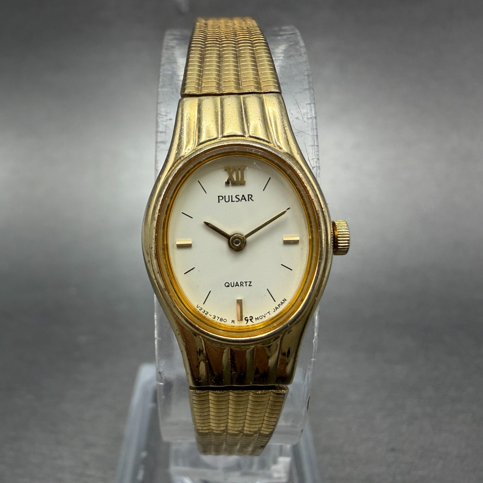 Pulsar Watch Women 15mm Cream Dial Gold Tone Oval V232-6970 New Battery