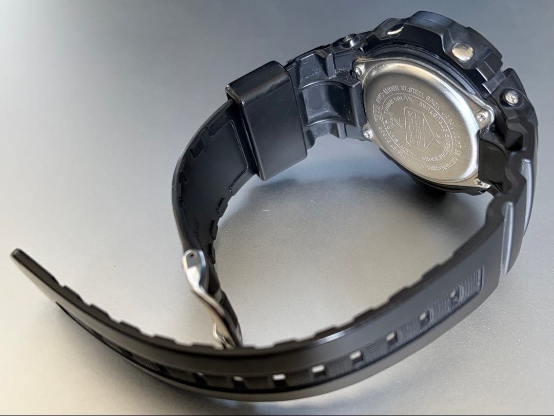 G-SHOCK AWG-M100B