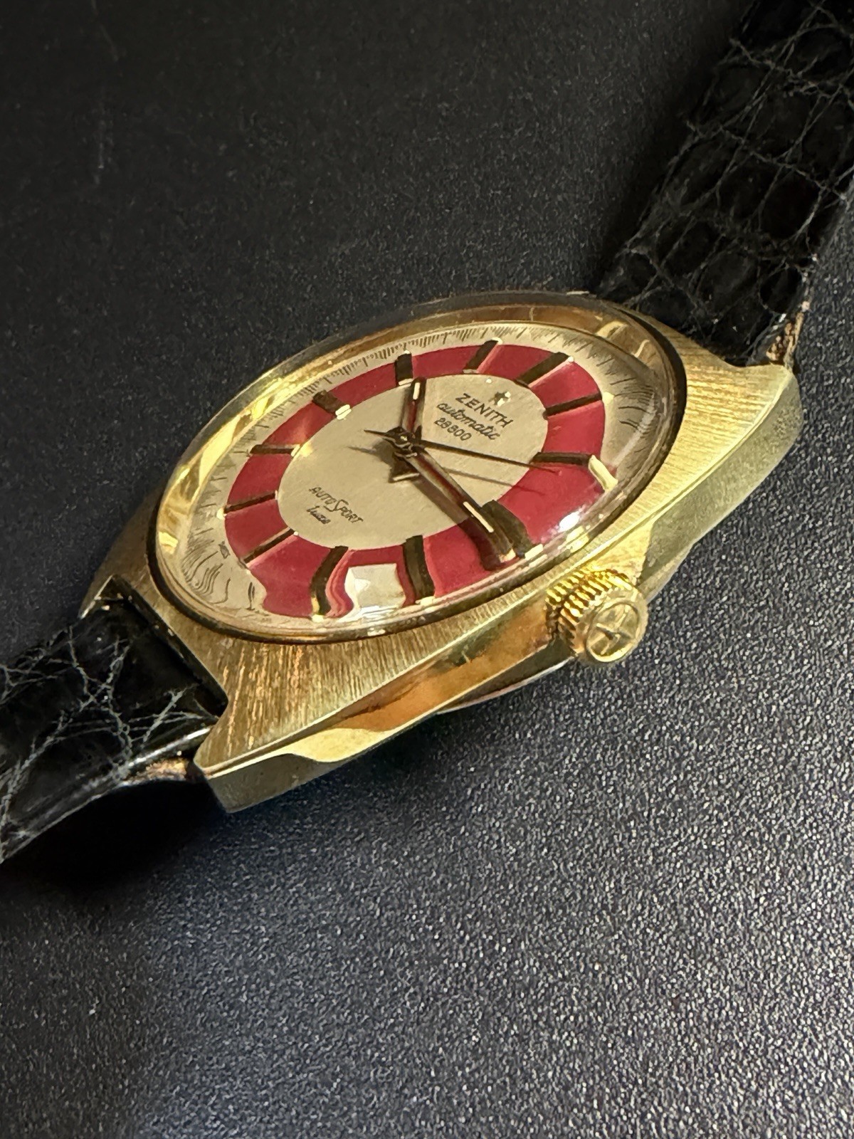 Zenith AutoSport Luxe NOS Automatic Cal. 2562PC Rare Red Dial 28.800 A/h Vintage