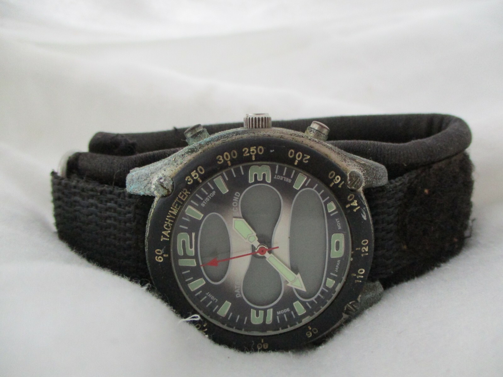 Analog Digital Watch Tachymeter Black Hook & Loop Band Round Face UNTESTED