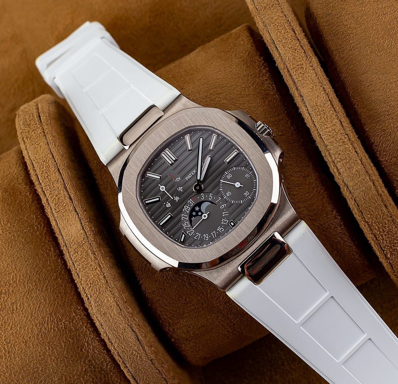 Patek Philippe 5712G Nautilus Power Reserve Moonphase 18kt White Gold