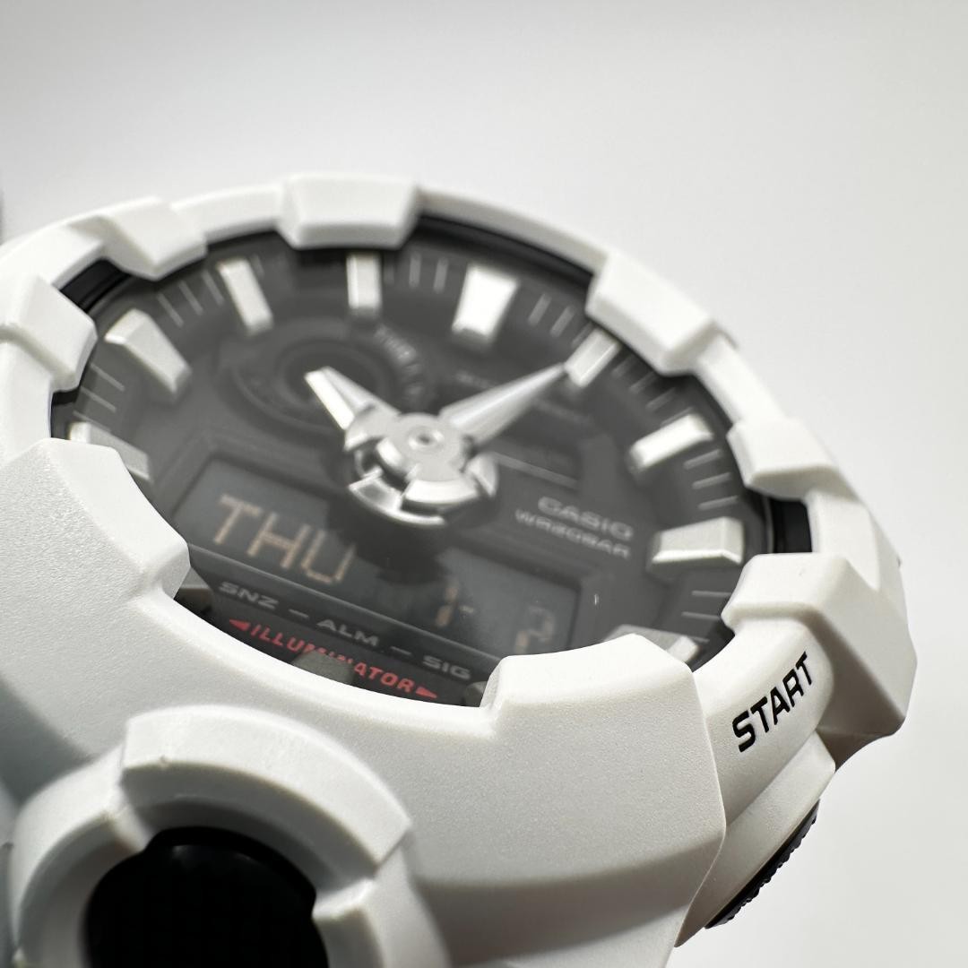 Good Condition Working CASIO G-SHOCK Quartz White Monotone Box Included