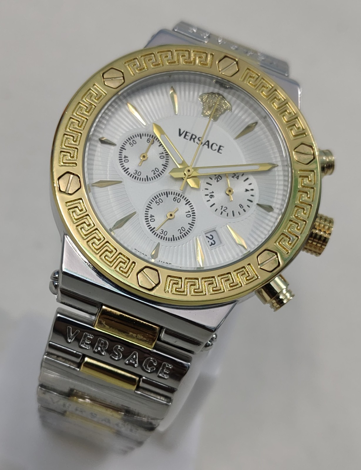 Very Rare Versace Quartz White Dial Date Swiss Made For Man’s Wrist Watch