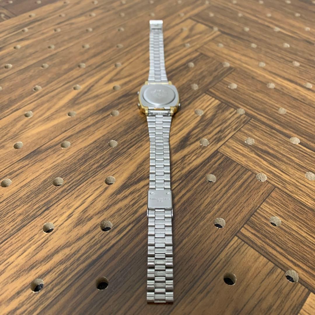 CASIO LA670WGA-1 Gold, working condition