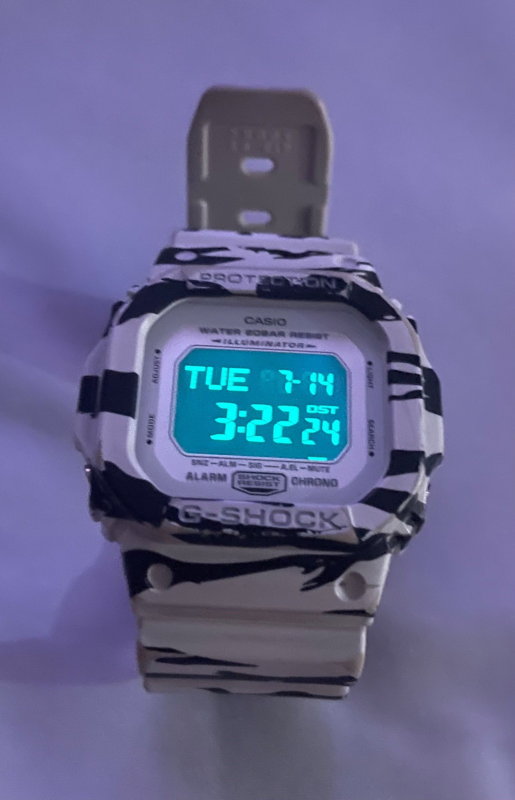 Rare Casio G-Shock DW-D5600BW Zebra Camo Watch