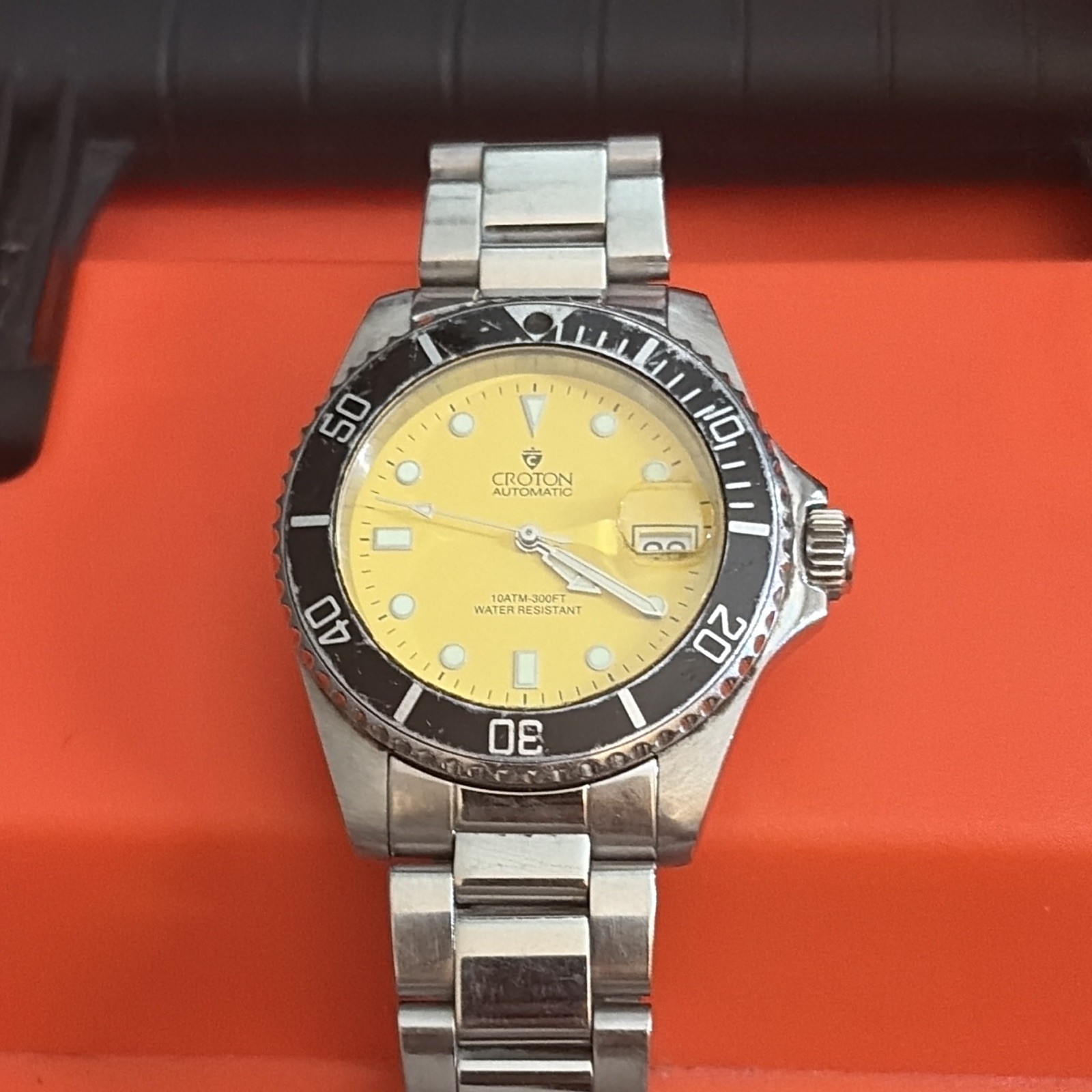Croton Automatic Diver Yellow Dial Date Steel Bracelet Black Bezel WR 100m