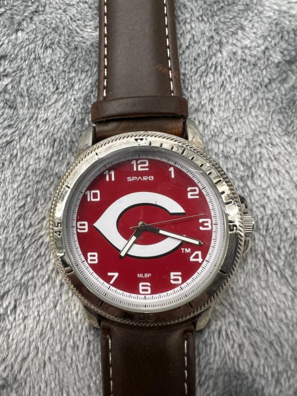 Cincinnati Reds Watch Classic Men’s Sport Brown Band Stainless Steel Red Dial