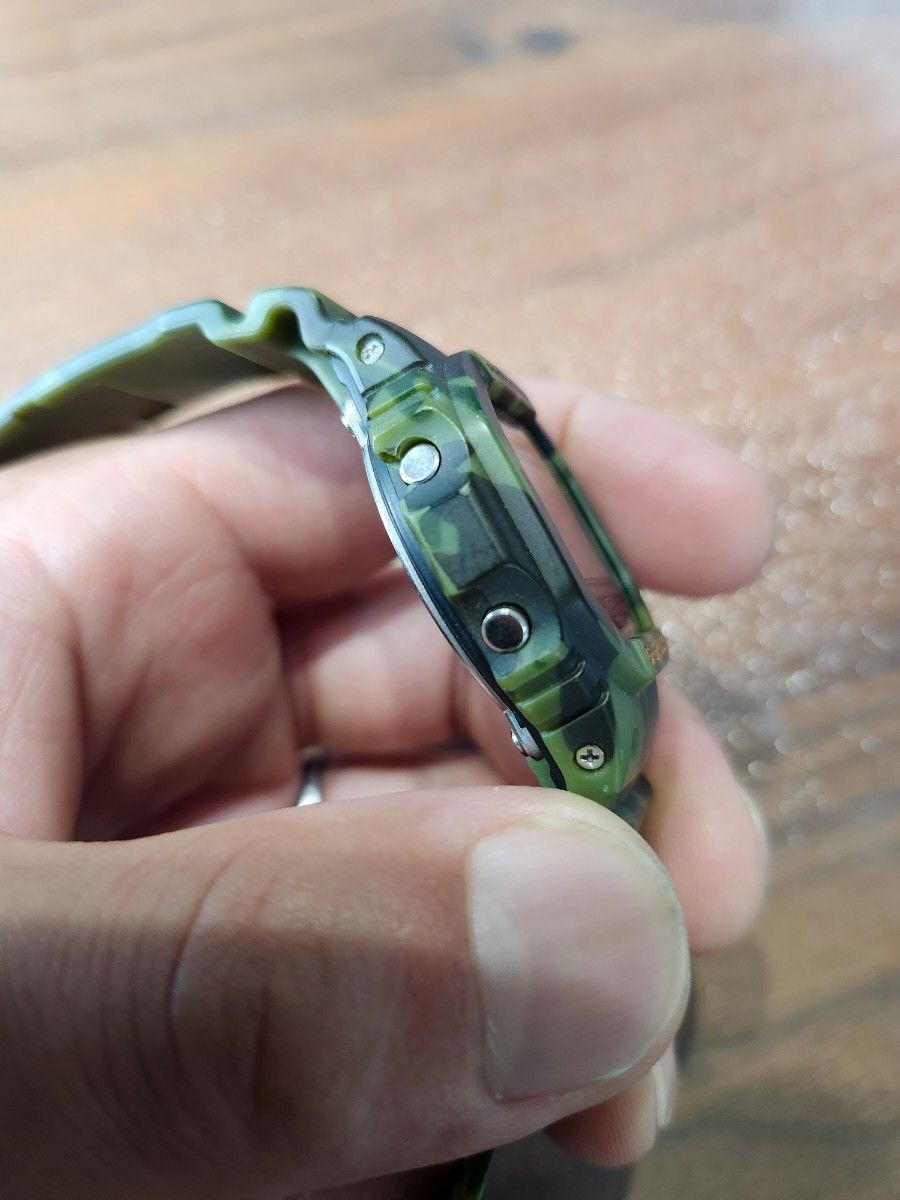Rare excellent condition CASIO G SHOCK DW 5600 camouflage digital wristwatch