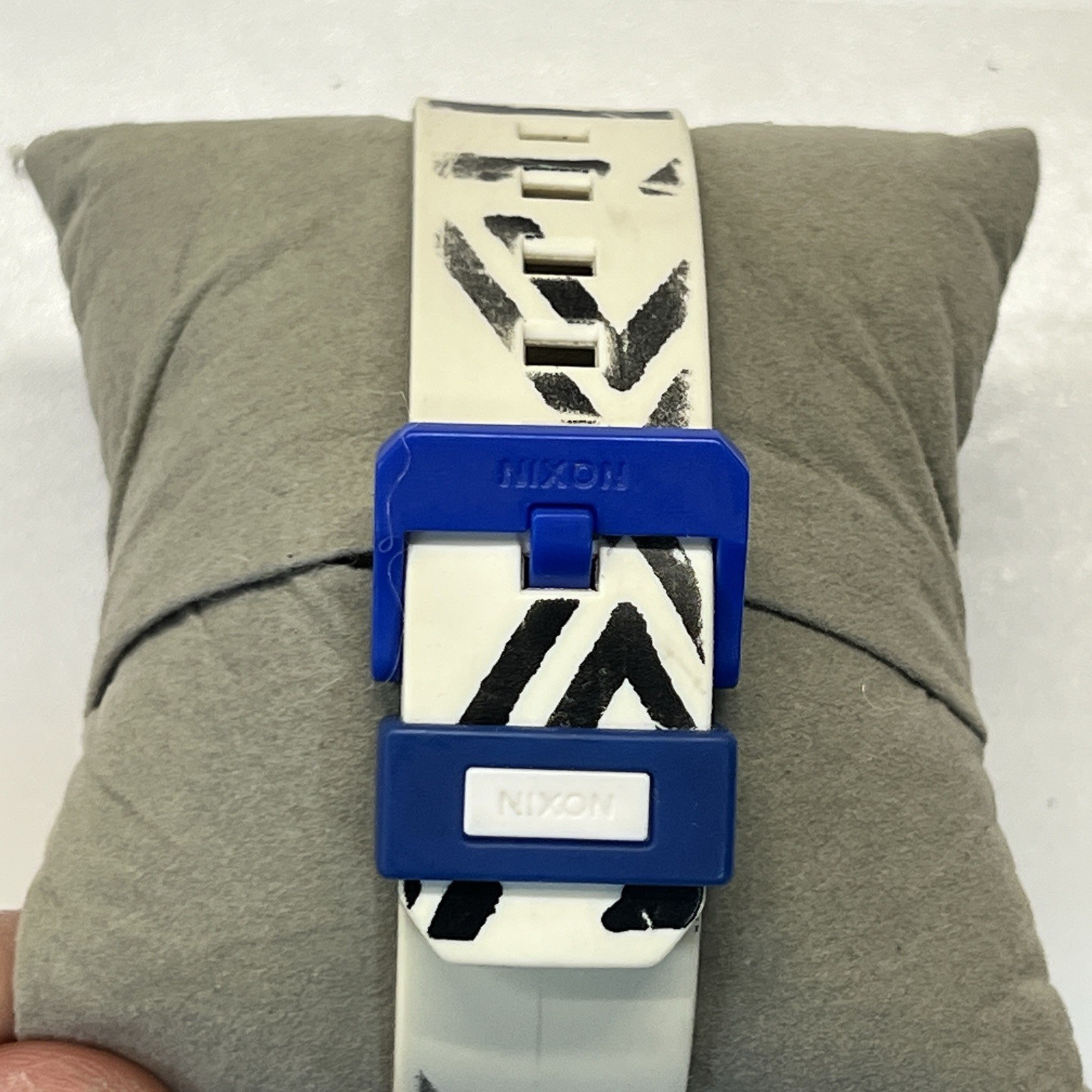 Nixon Minimal Time Teller Blue/white Polycarbonate Silicone Band Watch 40 mm
