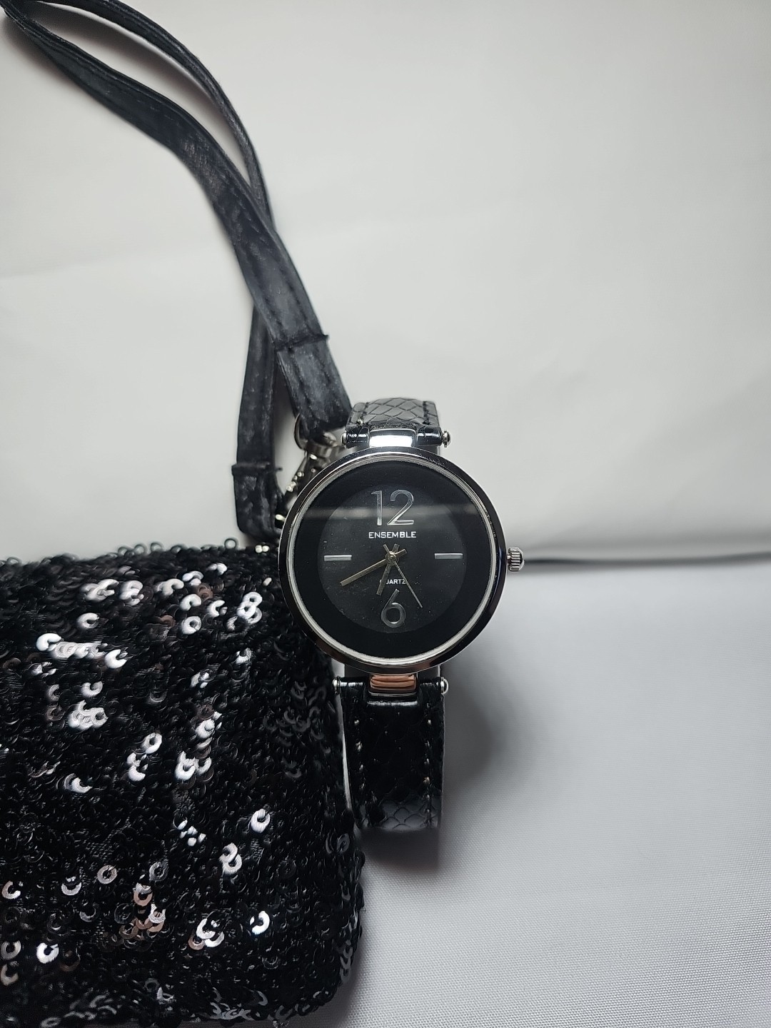 Ensemble Womens Watch & Small Purse Set Quartz Watch Black Leather Sequin Purse