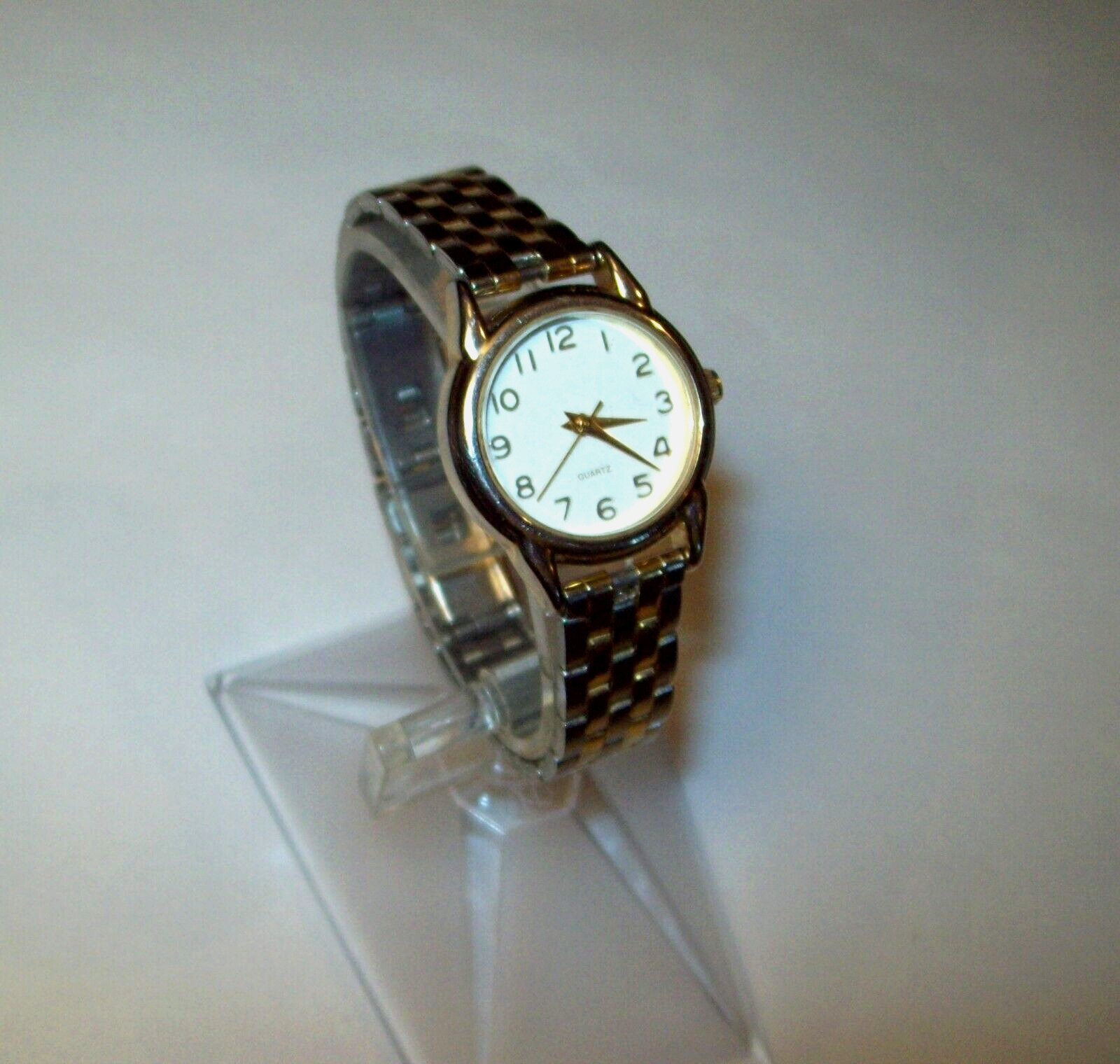 Simple Easy Reader Ladies Watch Quartz w/Nice Mesh Stainless Steel Hidden Clasp