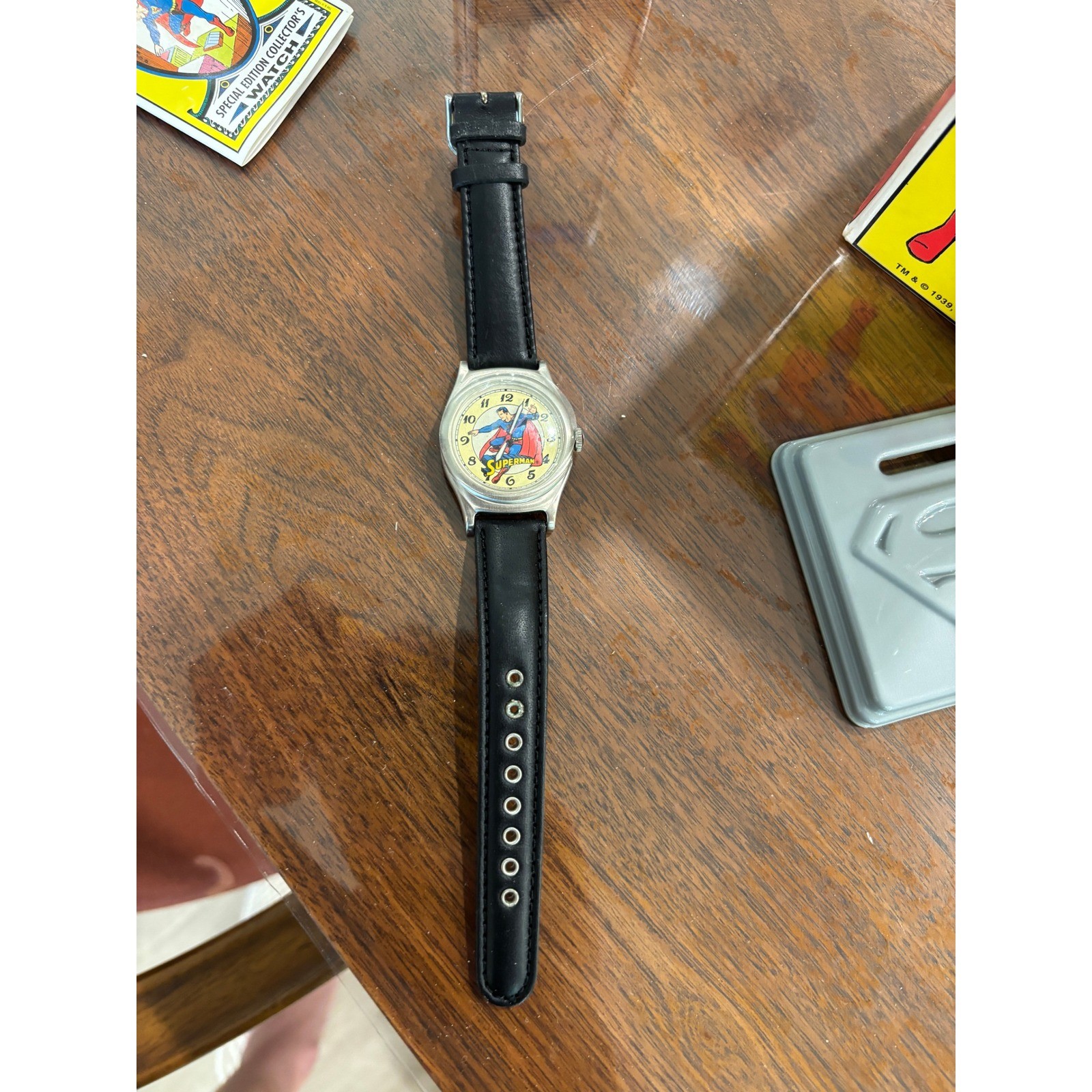 Vintage Superman DC Comics Character Watch Silver Tone Case Black Leather Strap