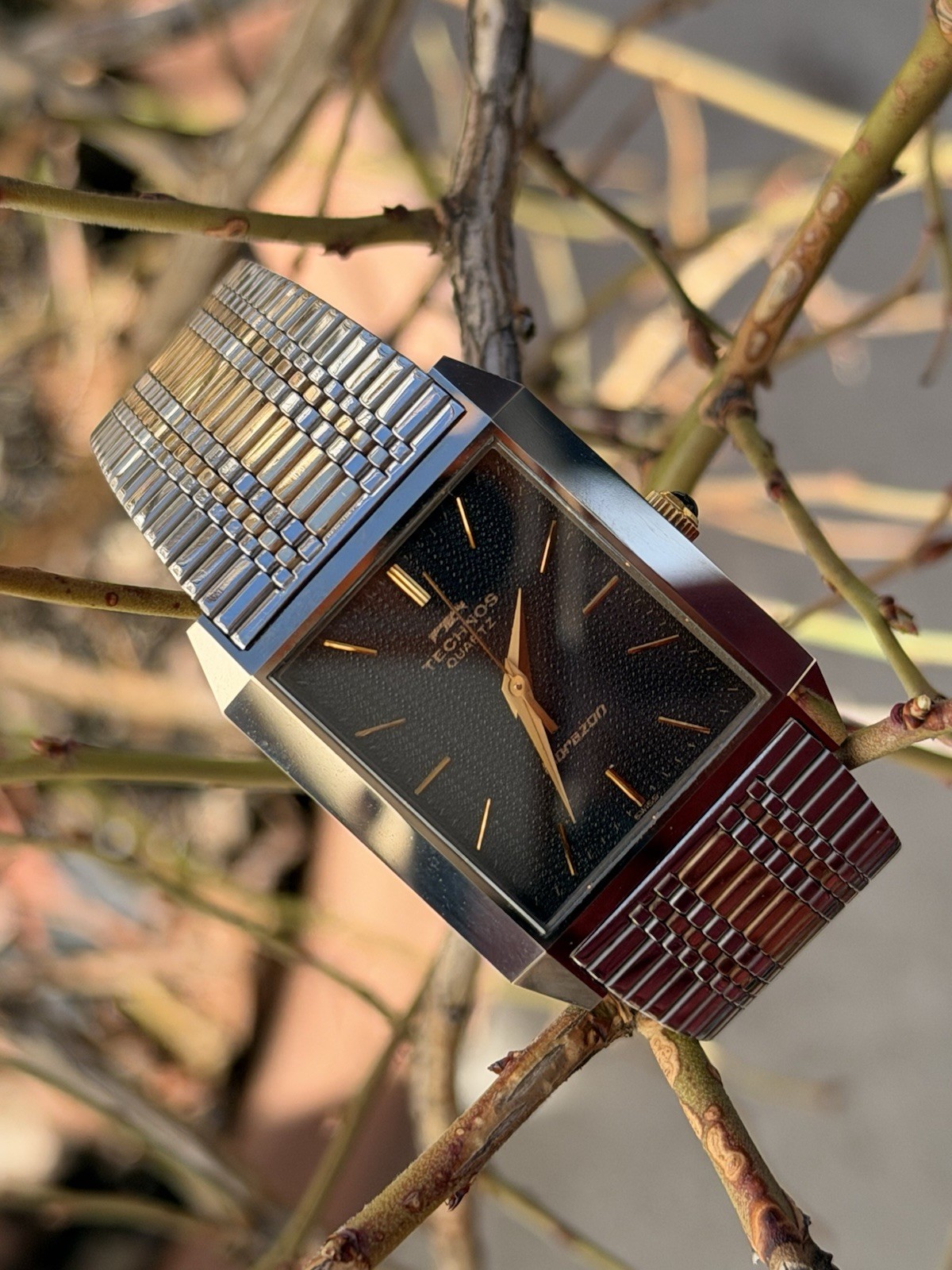 Vtg 1980s Technos Borazon Quartz 1104110 Two-toned Men’s Watch [Swiss Made]