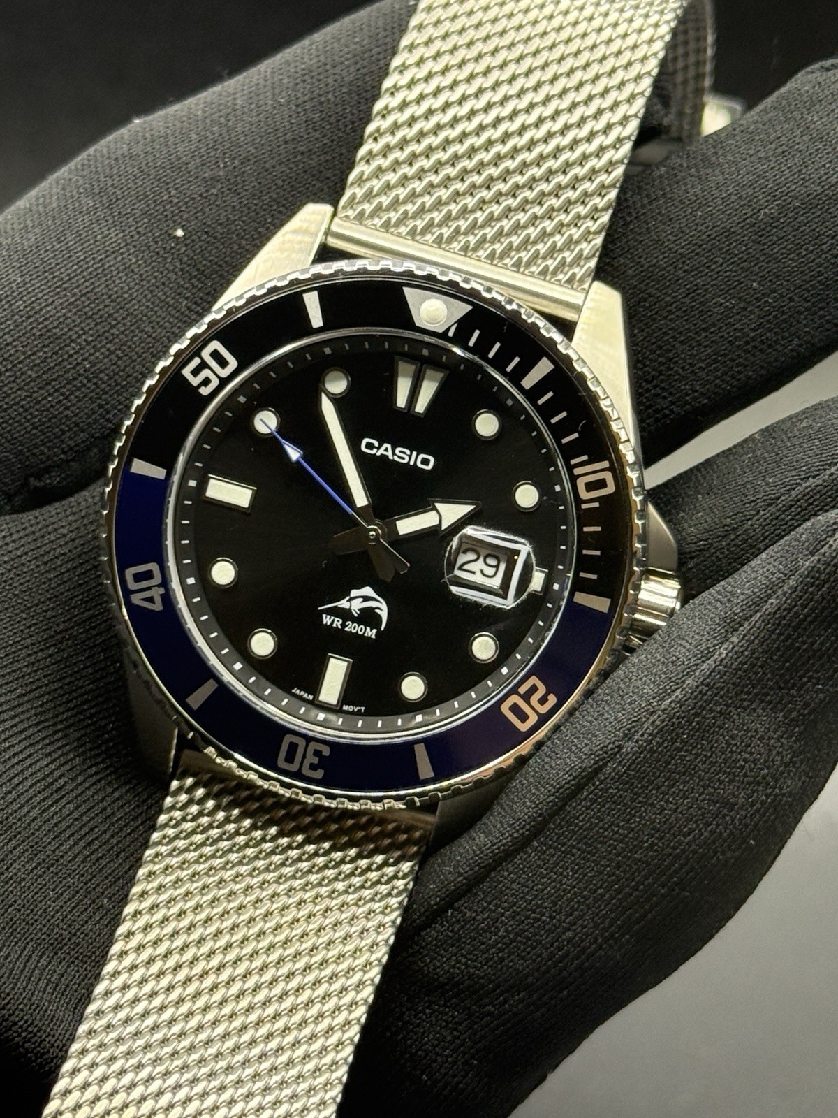 Casio Duro Batman – Custom Mod | Cyclops Mineral Crystal | Milanese