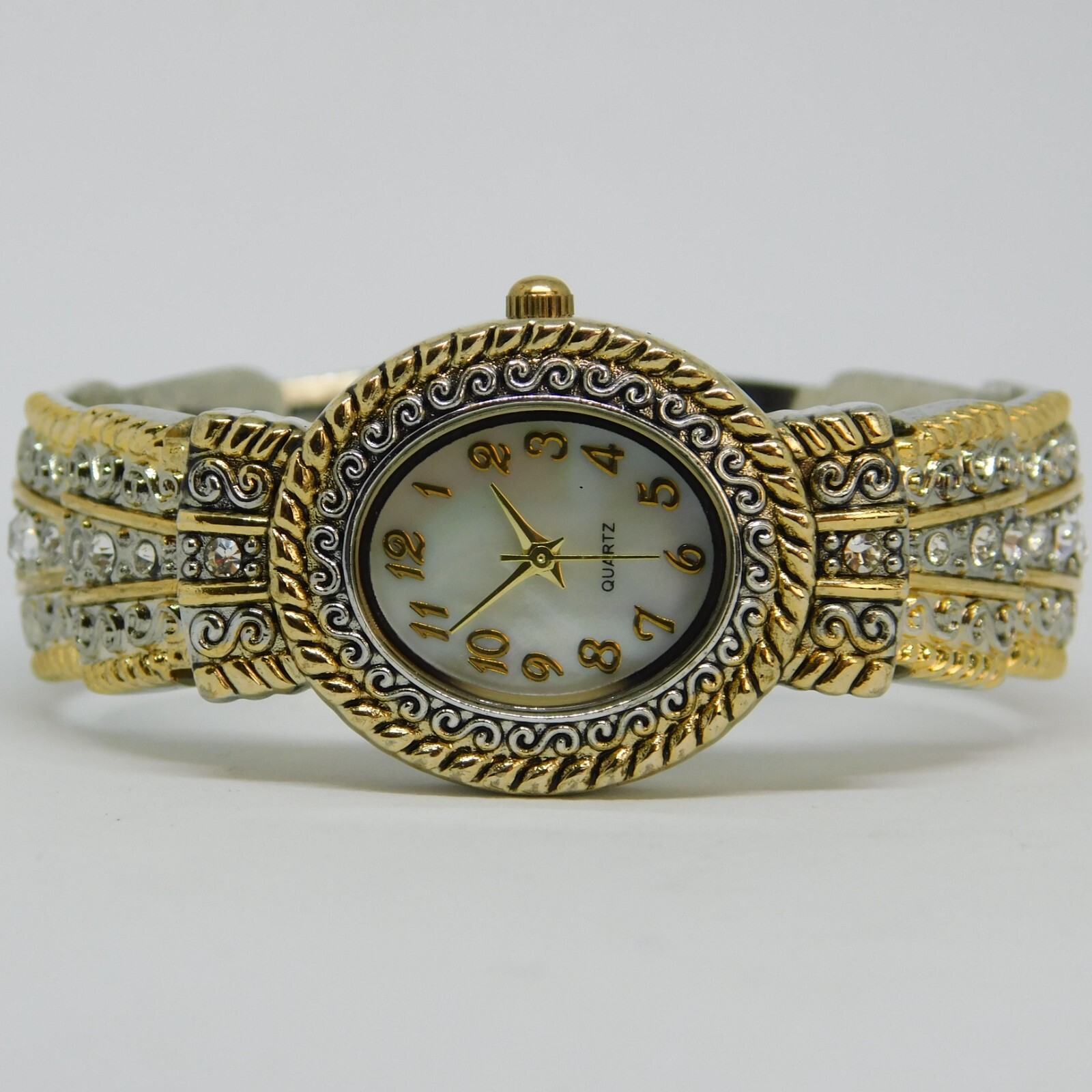 Accutime Watch Corp. JC2D22TT Cuff Bracelet Women’s Watch Sz. 6 1/4″ New Battery