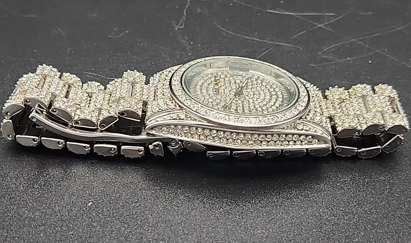 Men’s stone silver finish with date dress up hip hop fashion wrist watch