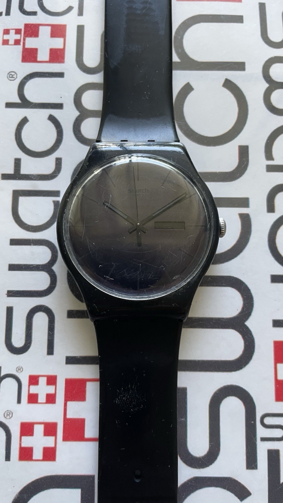 Swatch Black Rebel SUOB702 NewGent 41mm Silicone Band Loop Is Missing