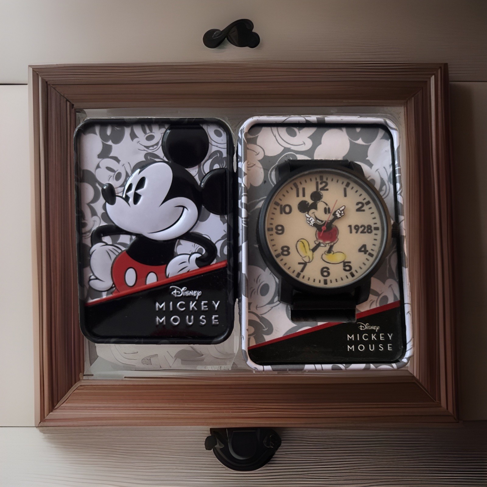 Disney Mickey Mouse Wristwatch In Metal Tin Box NIB Needs Battery