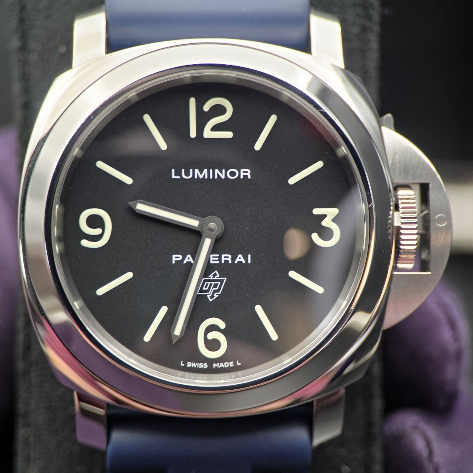 Panerai Luminor Men’s Black Watch – PAM01000