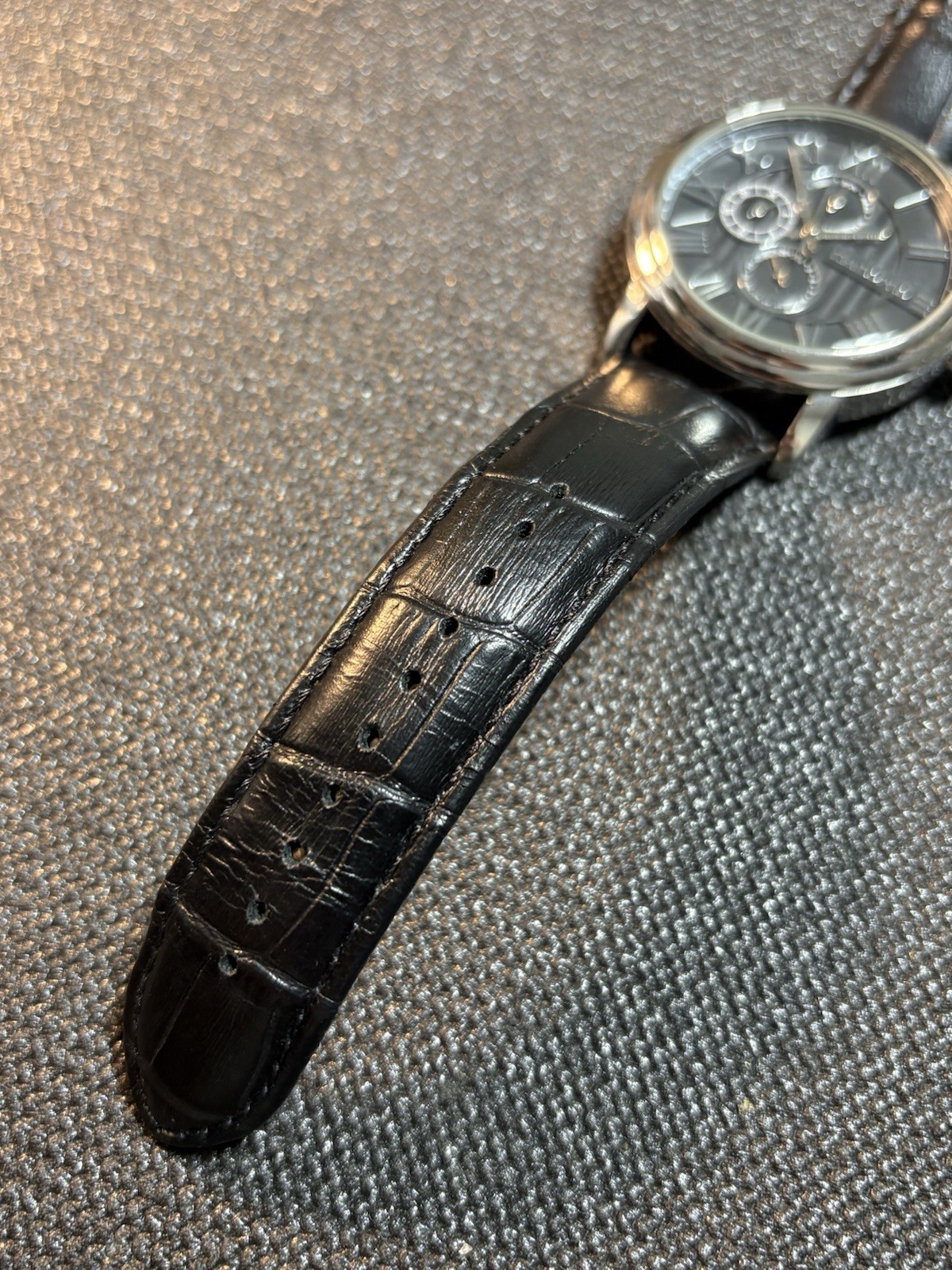 Claiborne Multifunctional Dial Men 44mm Watch Silver Tone/Black Leather,New Bat