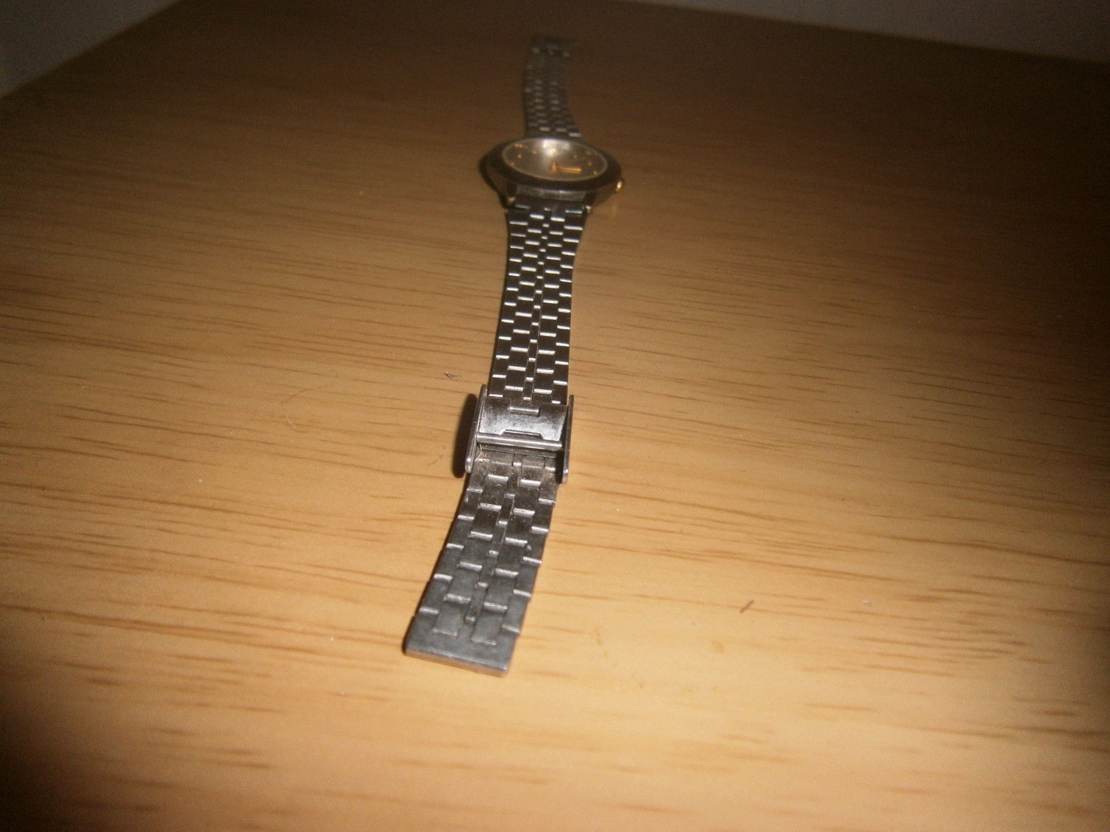 Late 2000’s Marks & Spencer ladies quartz silver tone bracelet watch.20cm(E26WBb