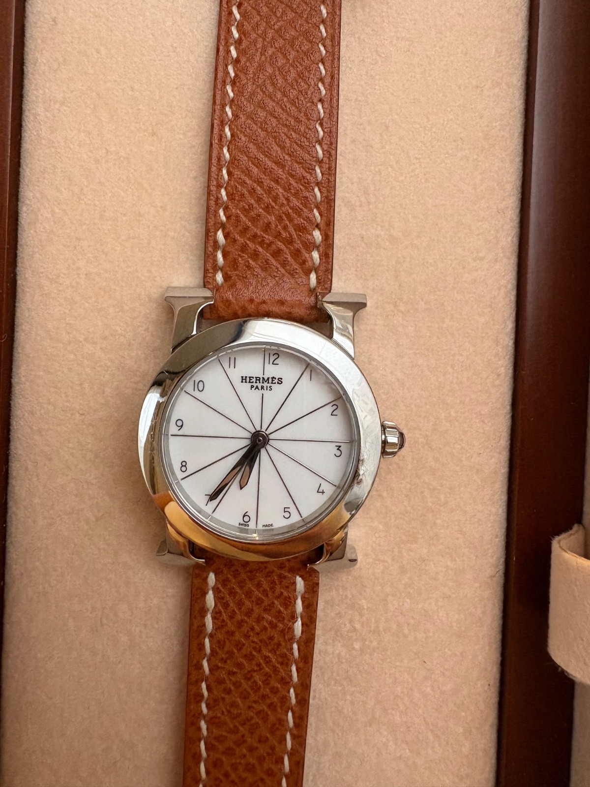 Hermes H Ronde HR1.210 Stainless Steel Watch with Gold Epsom Strap – Full Set