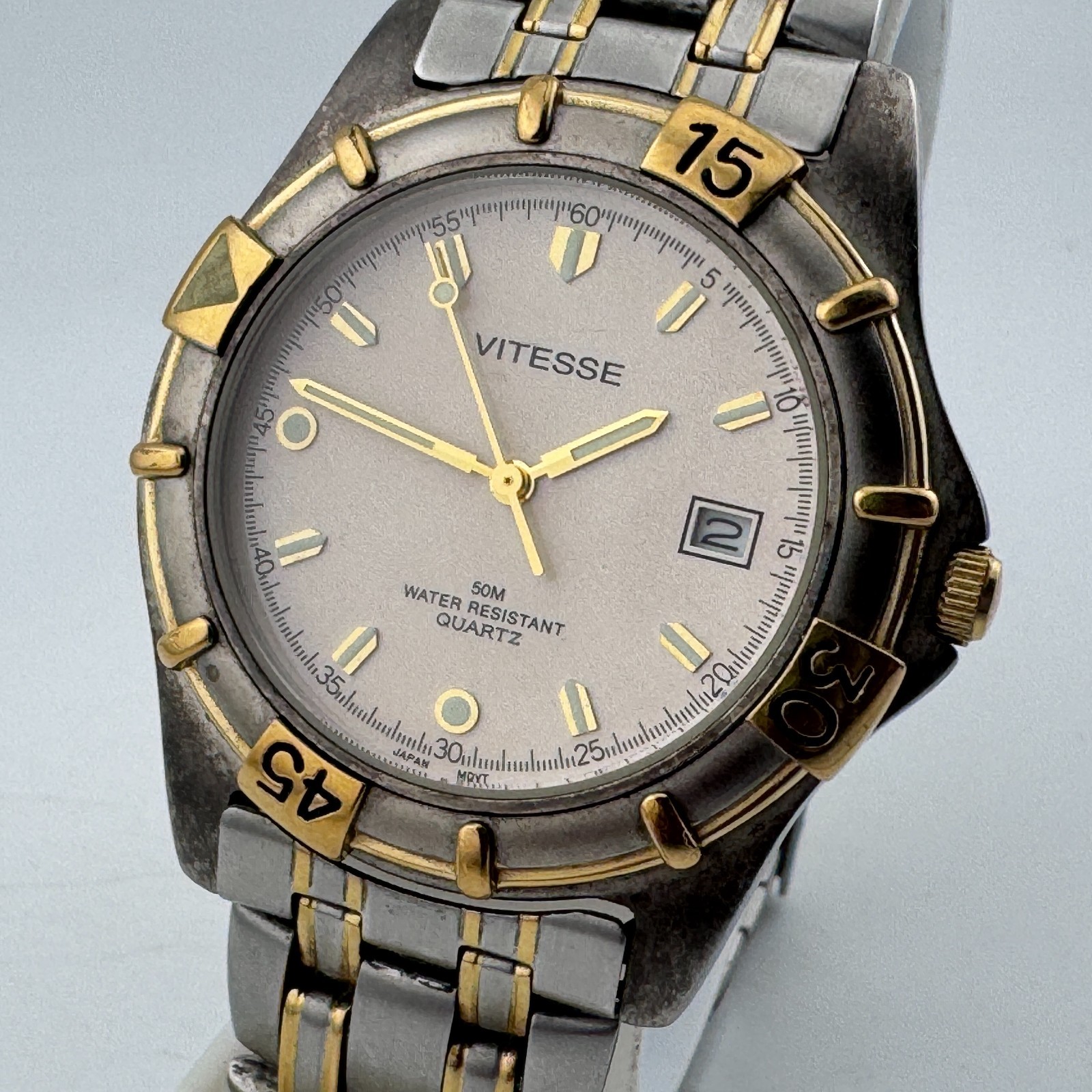 VTG Vitesse Quartz Watch Men 50m Dual Tone Rotating Bezel Date New Battery 7.5″