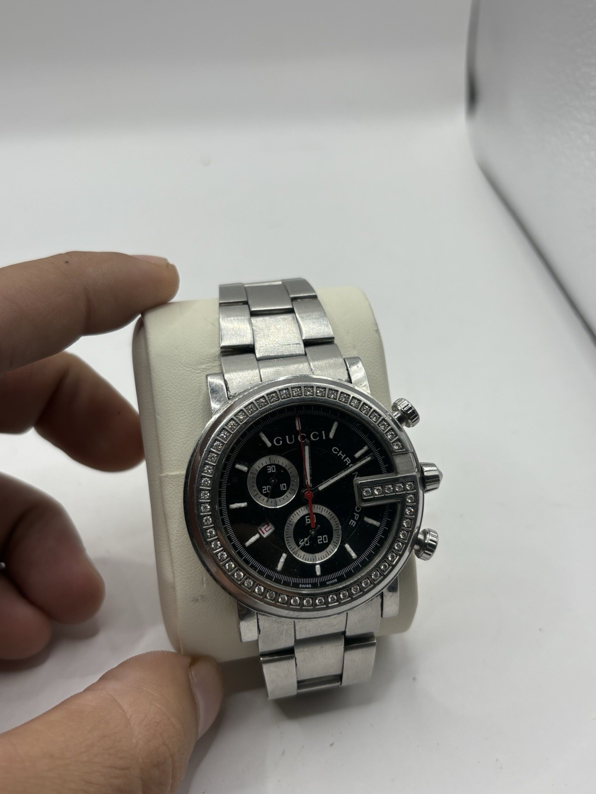 Gucci YA101324 G Shape Chronometer Men’s Swiss Made Diamond Watch Working