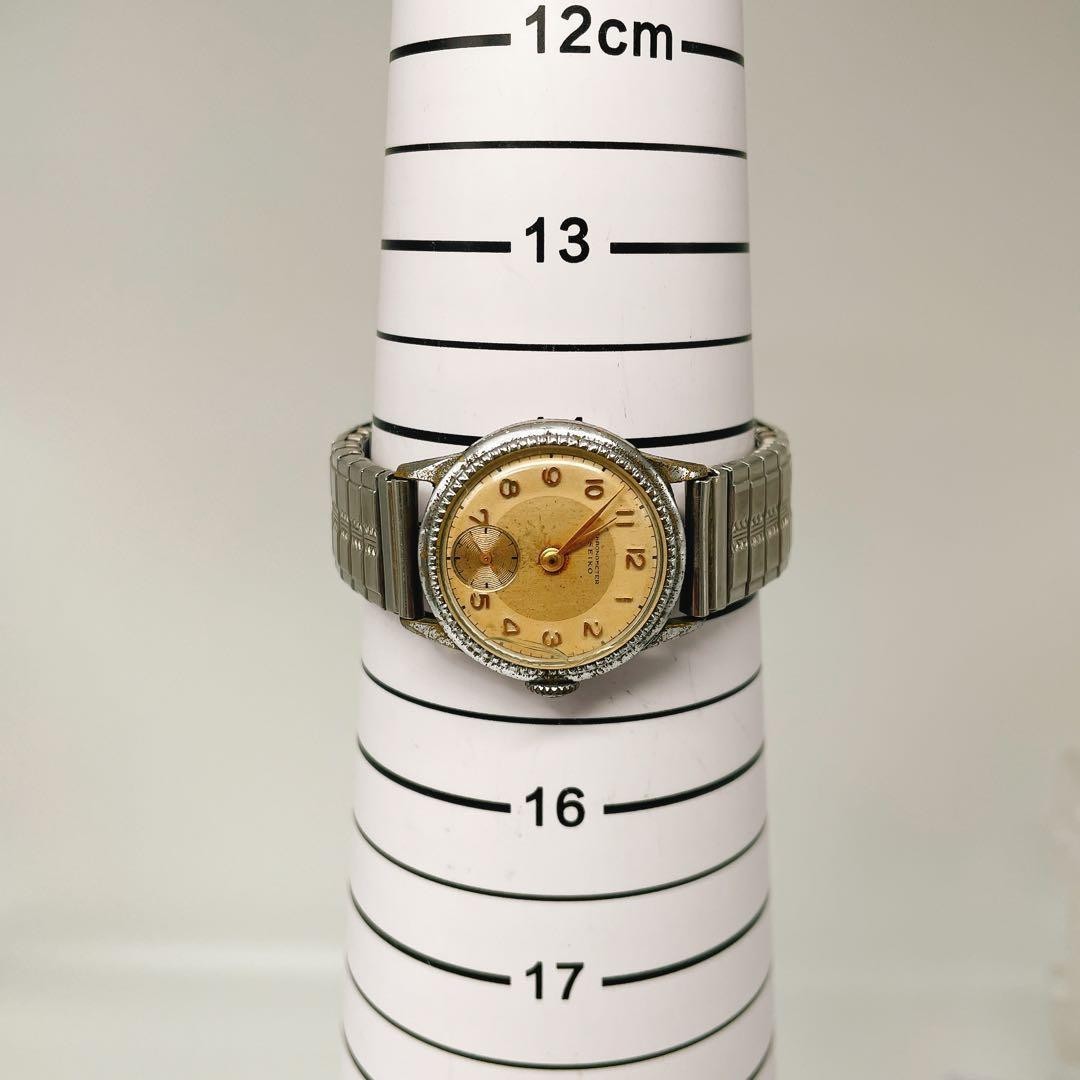 Working Seiko manual winding small seconds vintage 14102 ladies’ retro watch