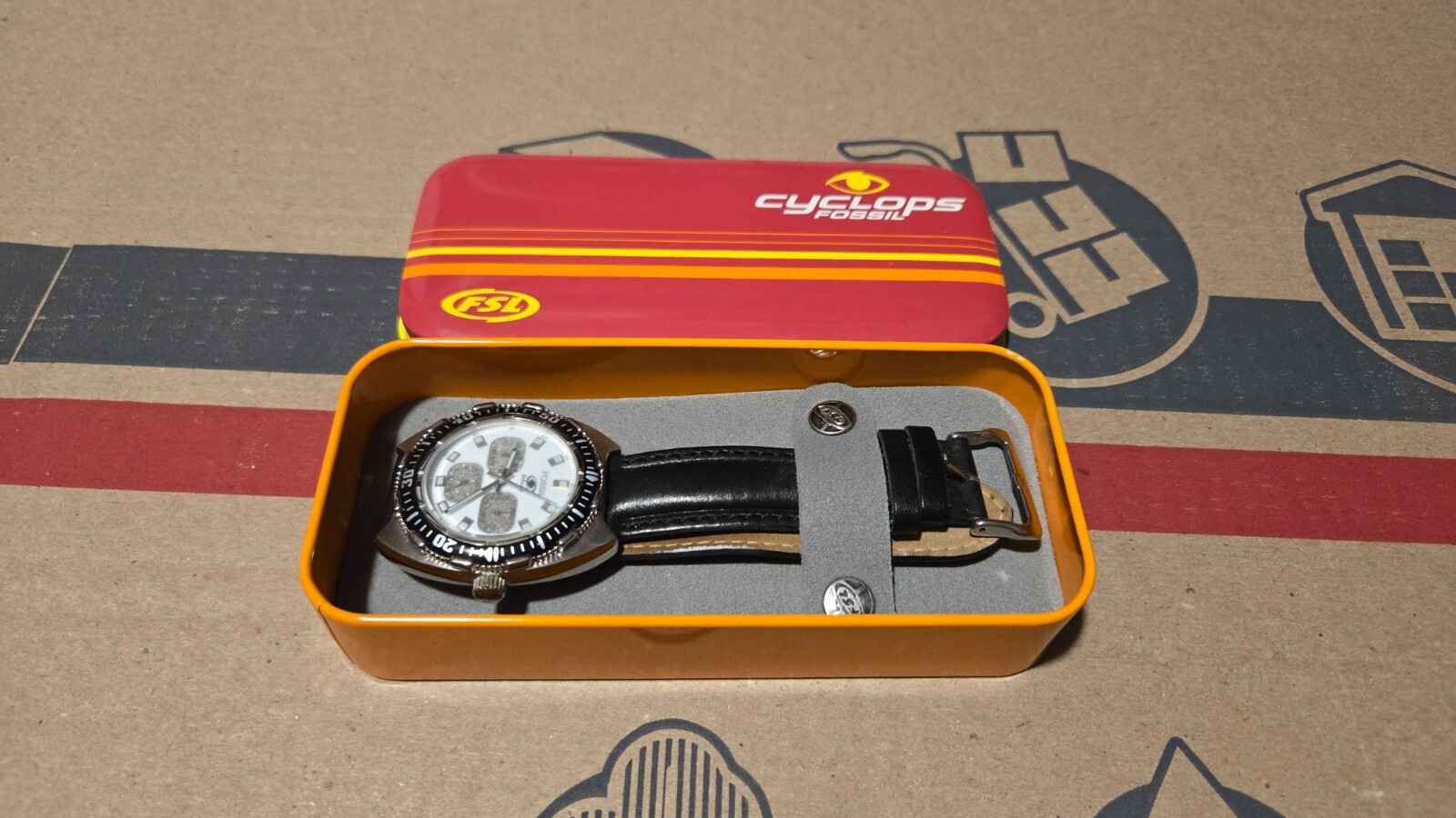 Fossil Blue Cyclops BQ-8781 Wrist Watch BOXED VINTAGE Silver Black White CIB