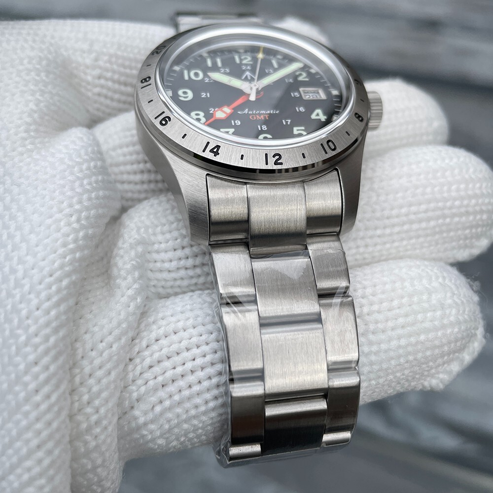 Steeldive Steelflier SF792, GMT, Black, NH34, Sapphire, Lume, 200m Diver, Field