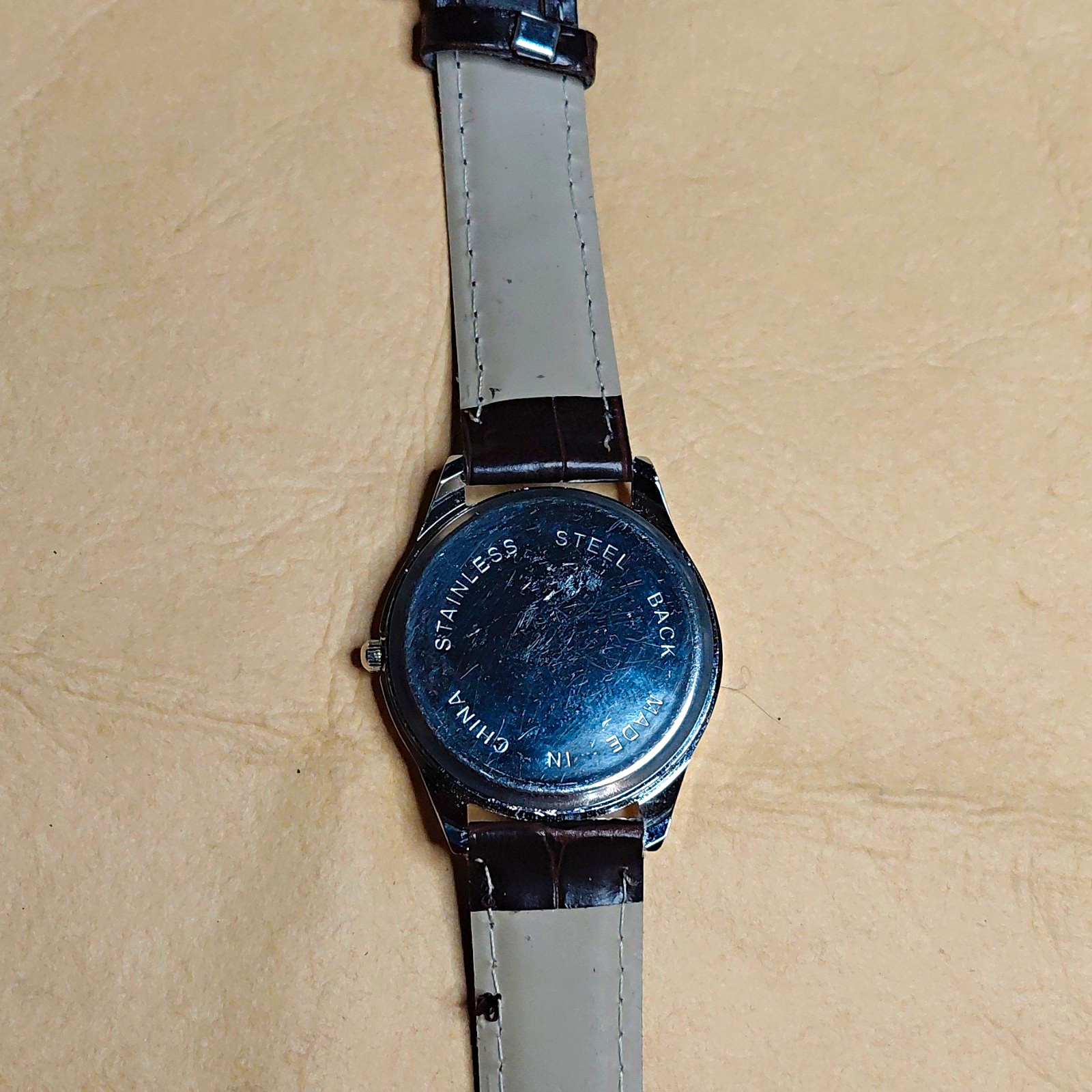 Quartz Analog Watch, White Dial Arabic Numerals, Silver SS Case, Brown Strap