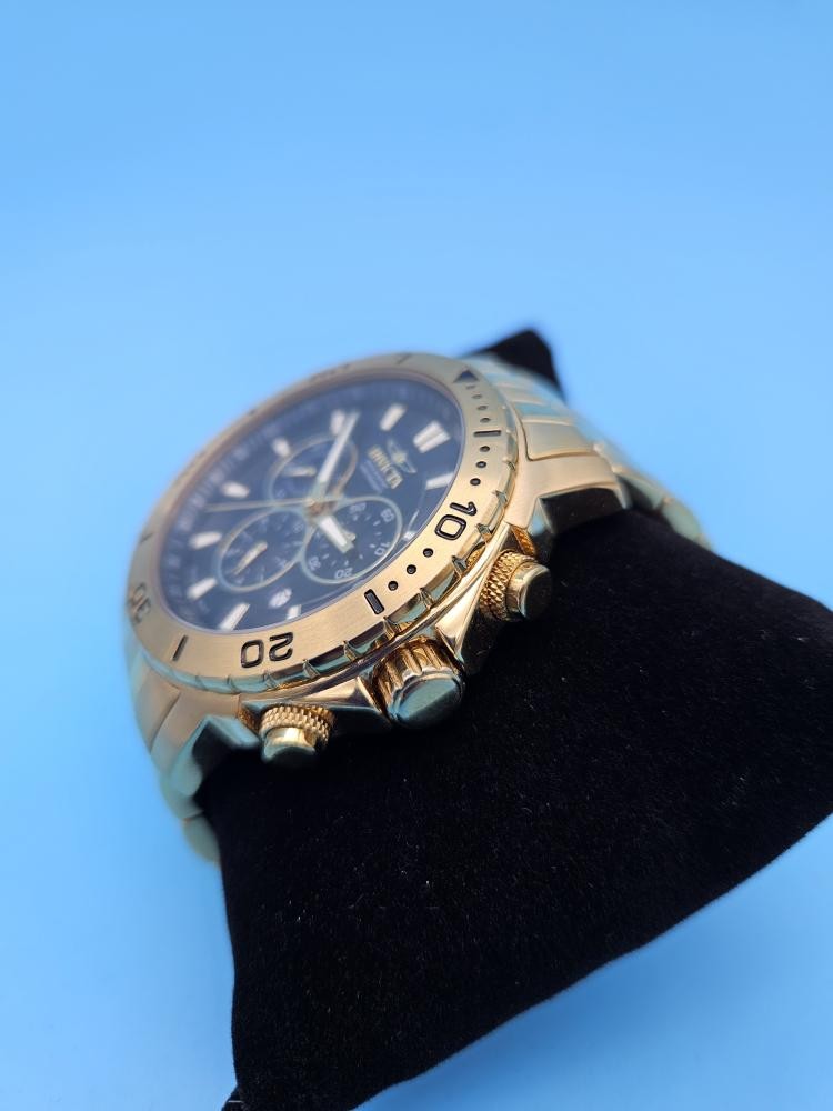 Invicta 6793 100M Chronograph Stainless Steel Diver Wristwatch (MAC002173)